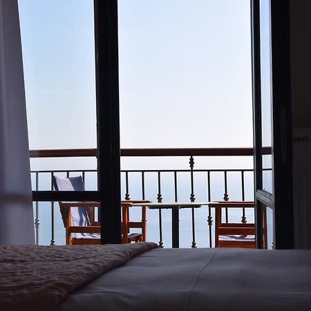 Marabou Hotel Chorefto Екстериор снимка