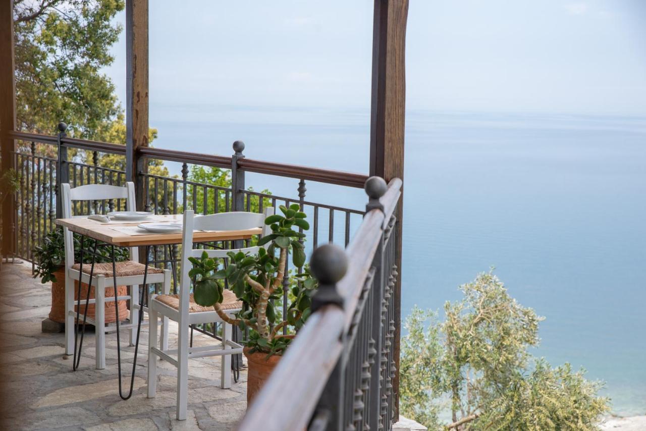 Marabou Hotel Chorefto Екстериор снимка