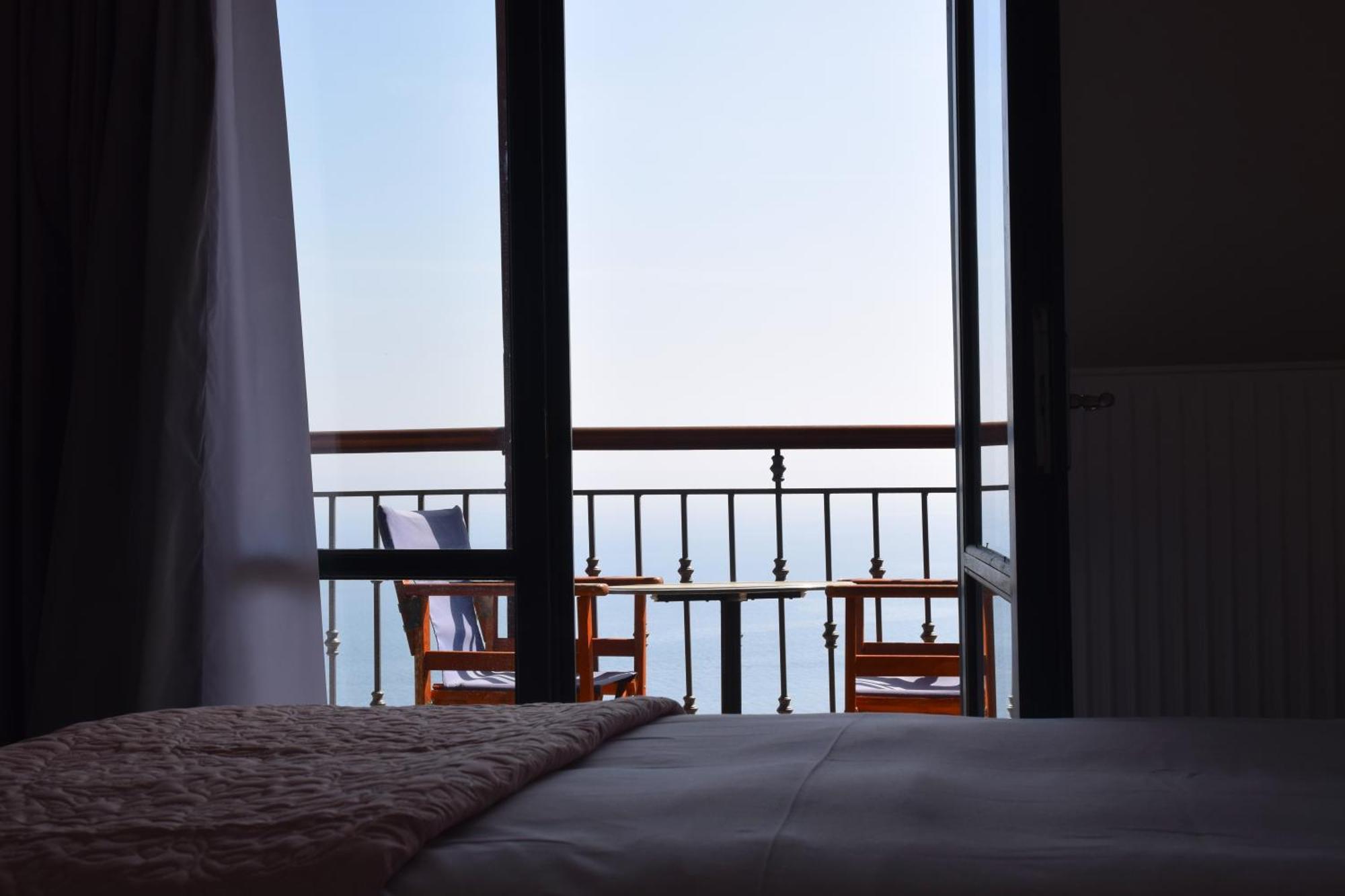 Marabou Hotel Chorefto Екстериор снимка